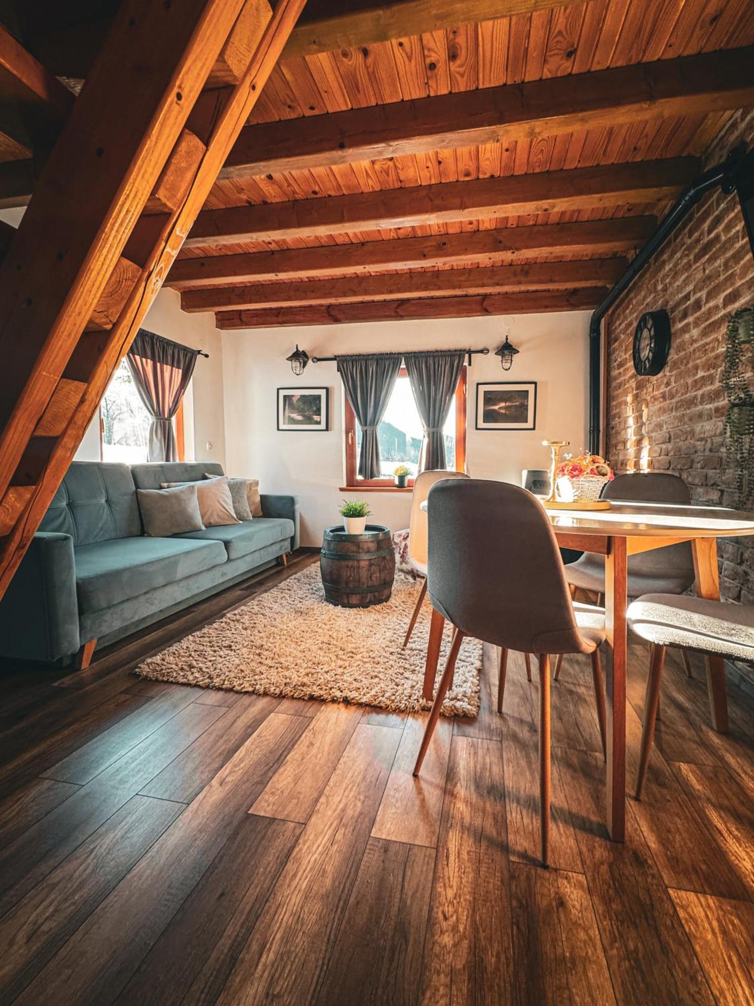Woodenhouse With Two Apartments Otočac Zewnętrze zdjęcie