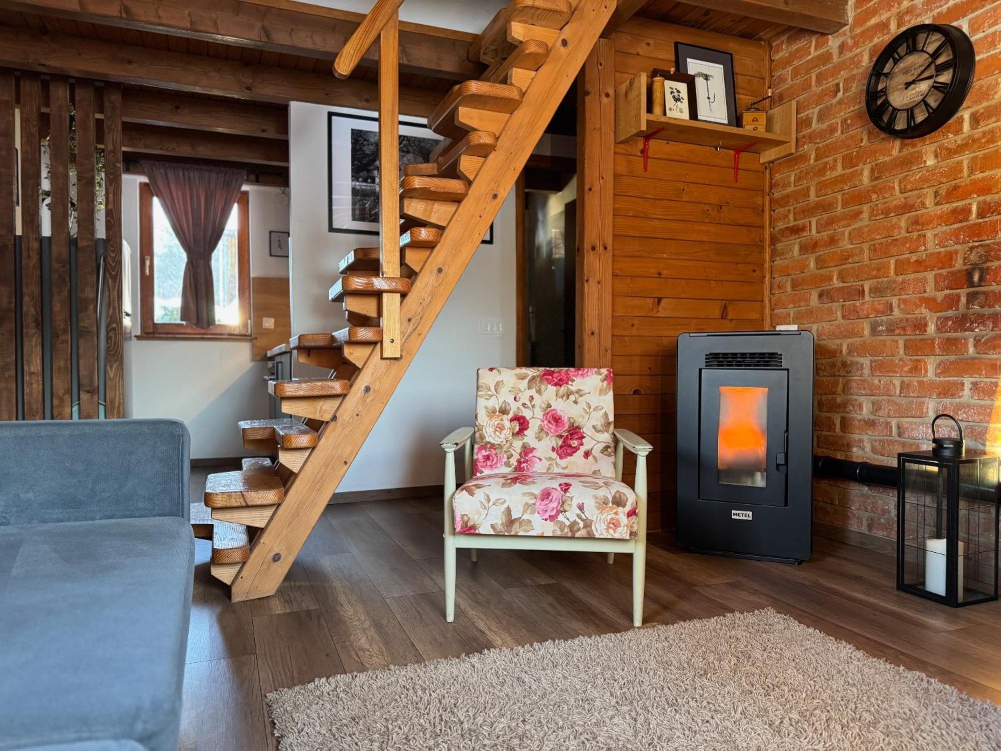 Woodenhouse With Two Apartments Otočac Zewnętrze zdjęcie